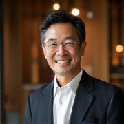 琴ムーブメント店長の笑顔